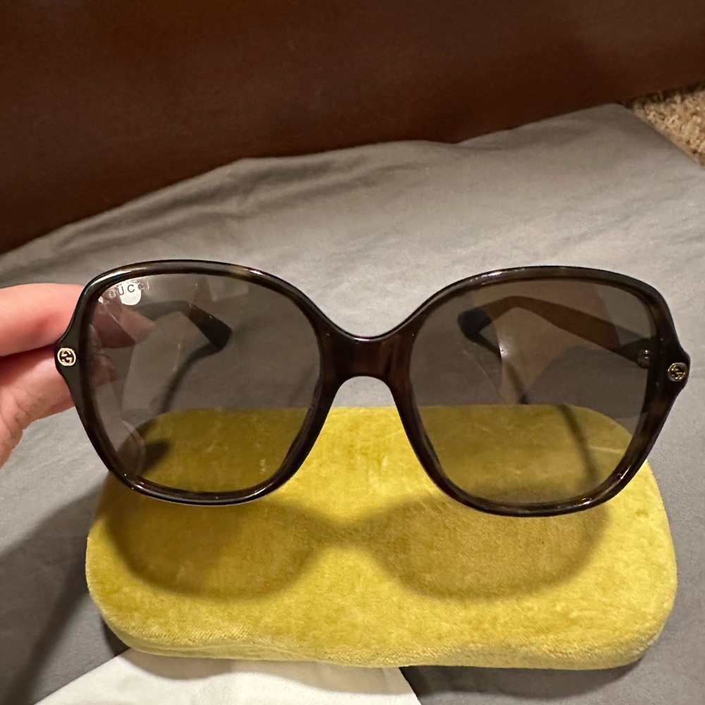 Gucci Sunglasses - Picture 2 of 9